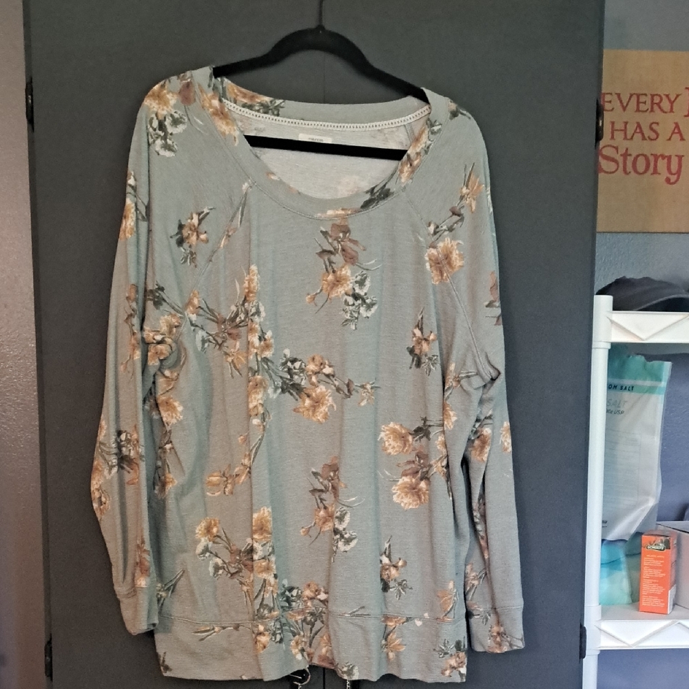 Maurices Floral Long Sleeve Top - Gray and Tan